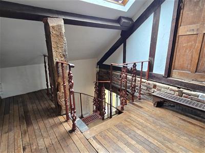 Stairs/Landing